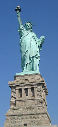 200px-StatueOfLiberty01.jpg