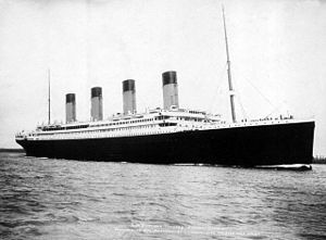 300px-RMS_Titanic_3.jpg