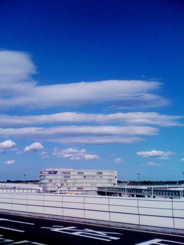 成田空港上空.jpg